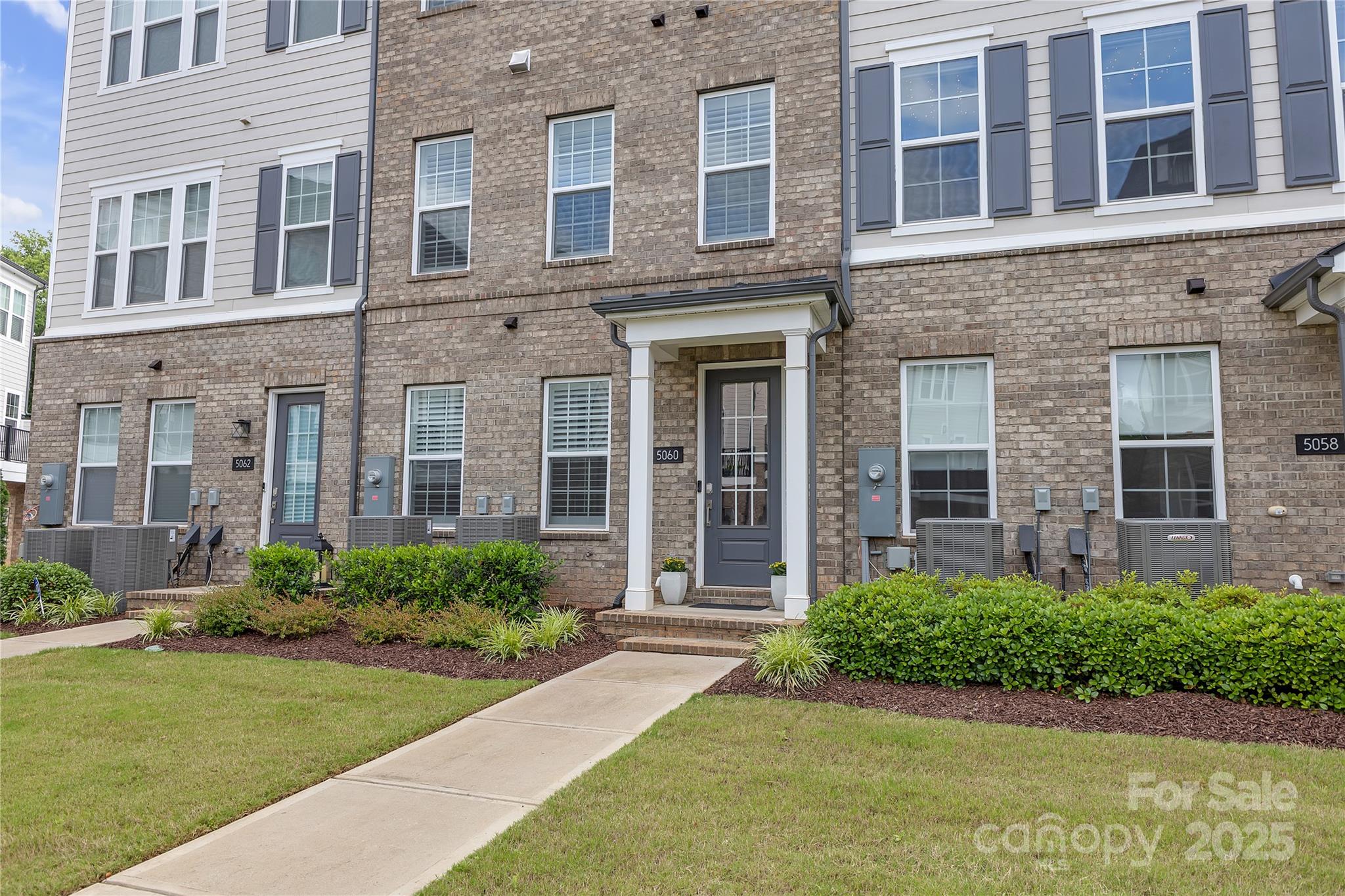 5060 Harrowsmith Lane