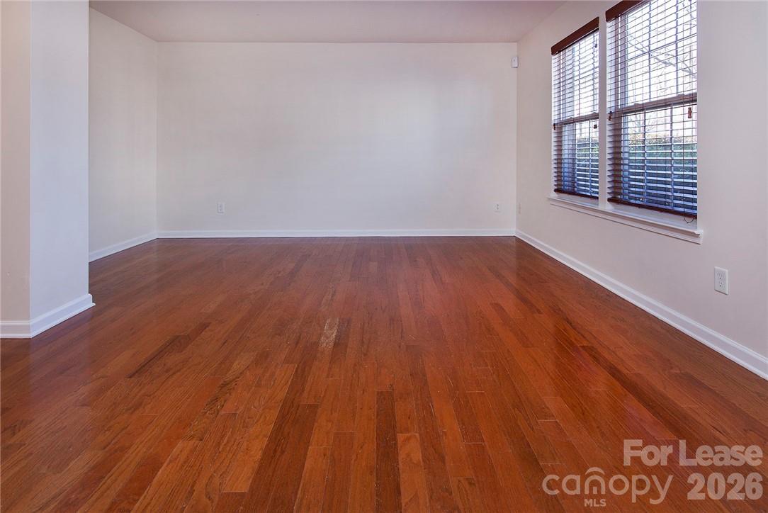 9921 Kings Parade Boulevard