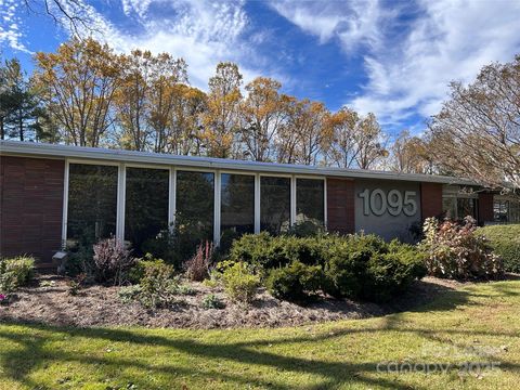 Photo of 1095 Hendersonville Road #C4, Biltmore Forest, NC 28803 (MLS # 4315519)