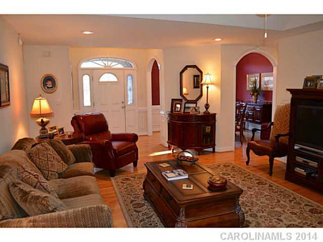 Damon Pointe - Residential