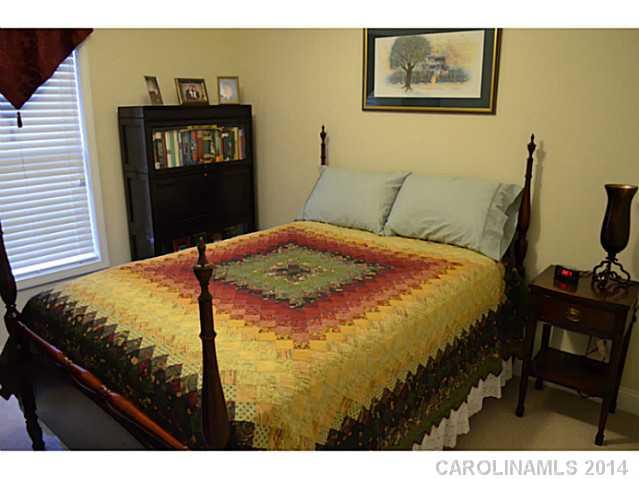 Damon Pointe - Residential