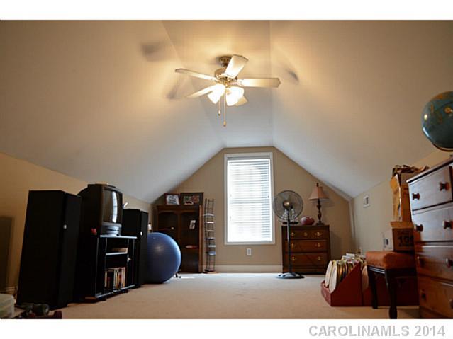 Damon Pointe - Residential