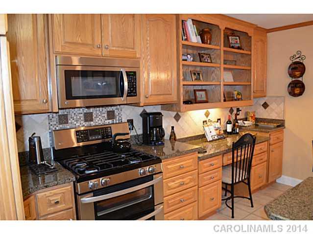 Damon Pointe - Residential