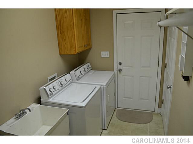 Damon Pointe - Residential