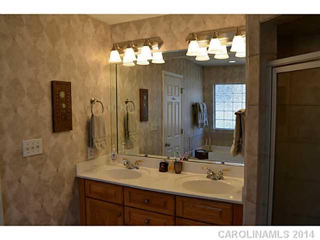 Damon Pointe - Residential