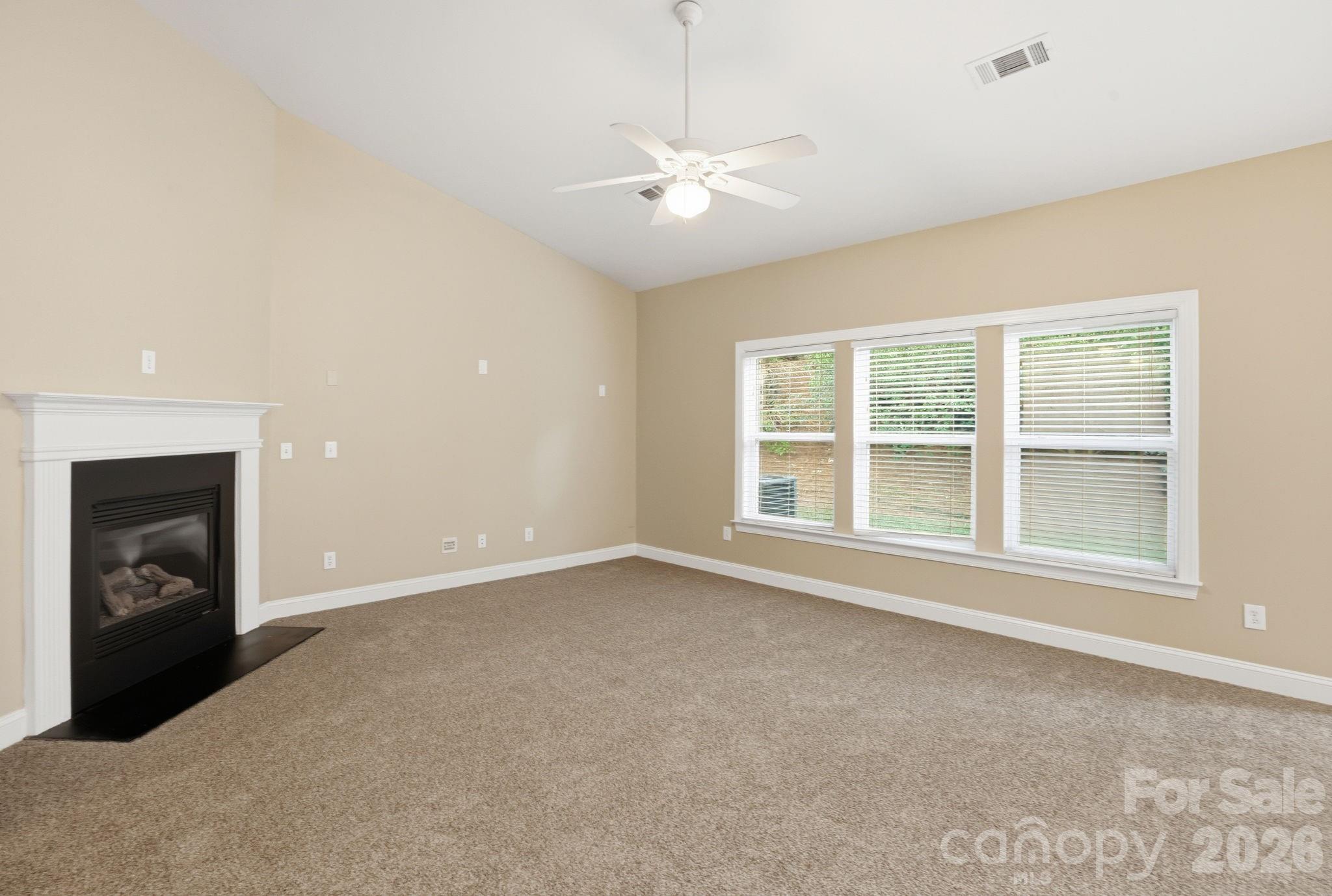 9527 Seamill Road