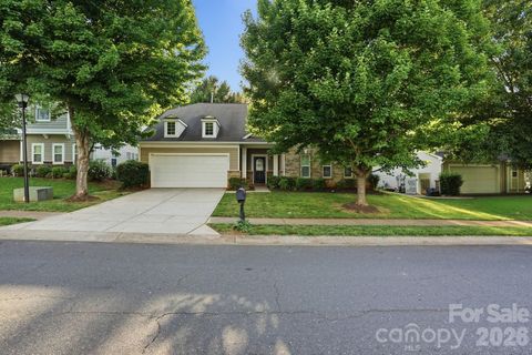 9527 Seamill Road Charlotte NC 28278
