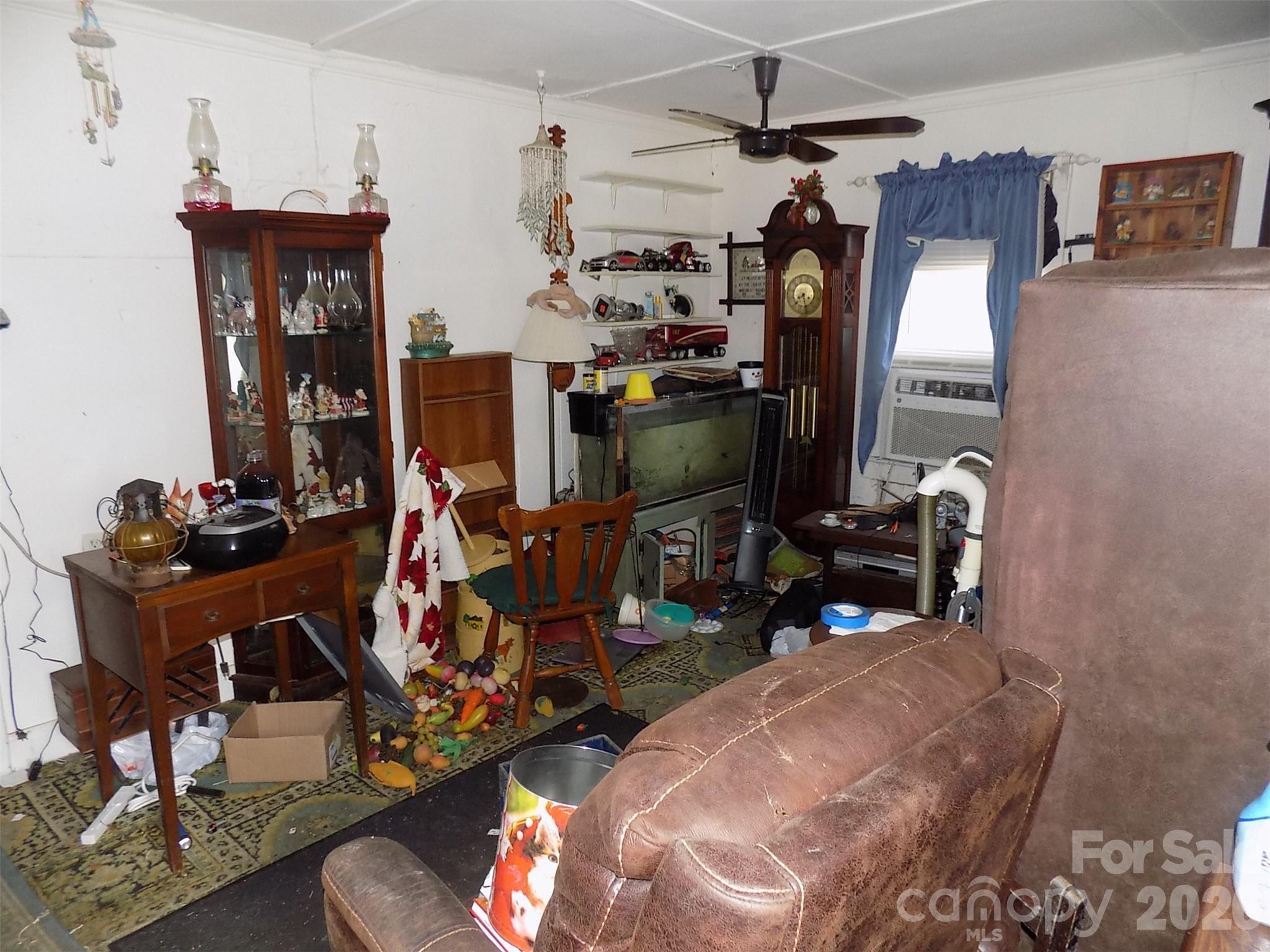 415 S Maple Street S