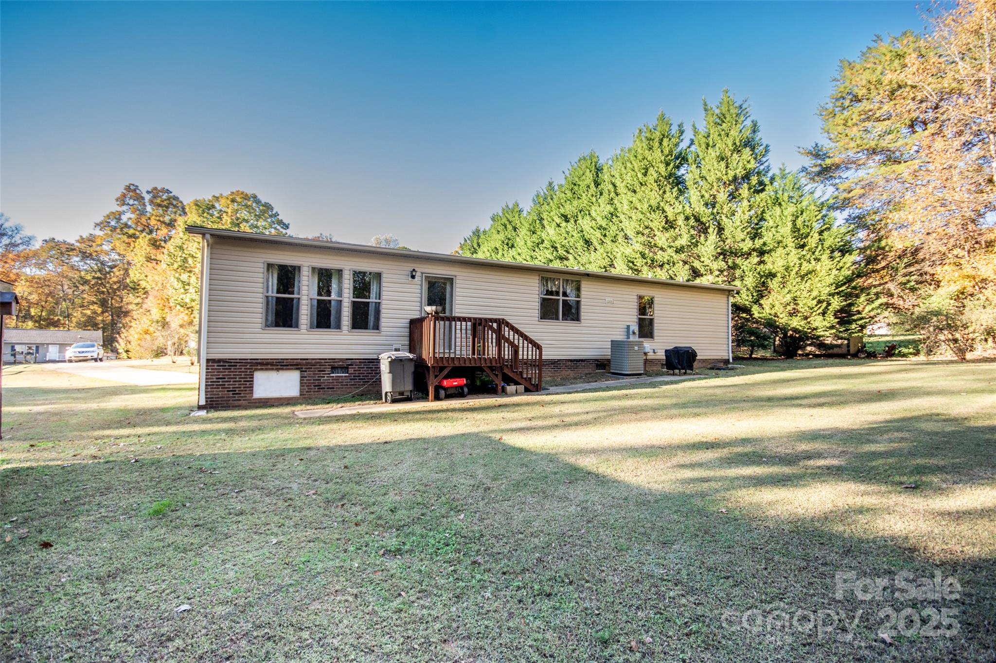 135 Tradewinds Court