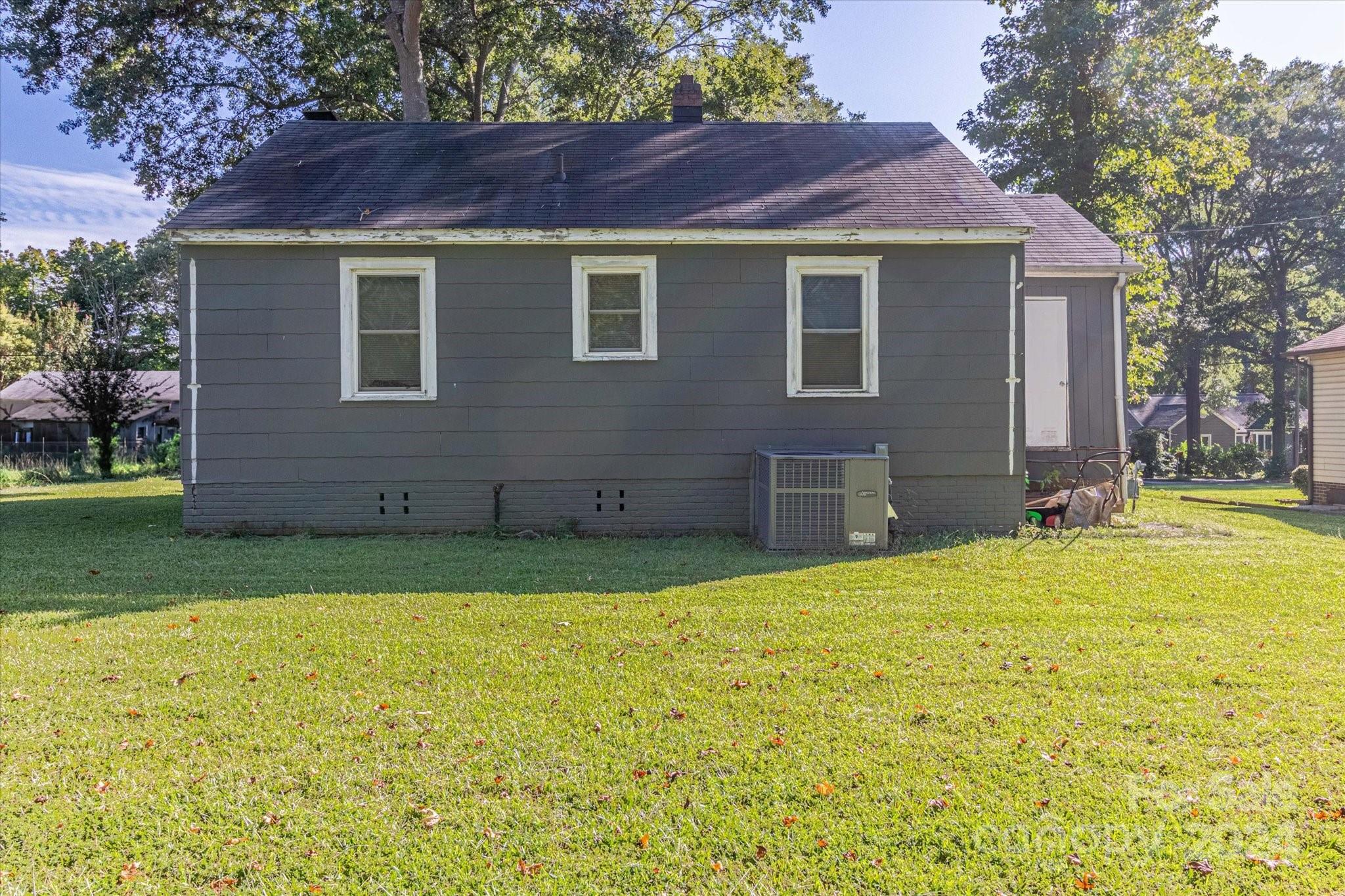 114 Gregg Street W