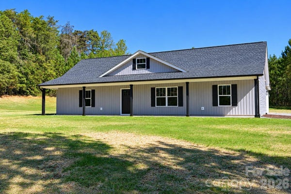3052 HENRY KNOB ROAD, CLOVER, SC 29710 - Image c22b8618dbffe2effefd049a49c3fd1d/4211559036