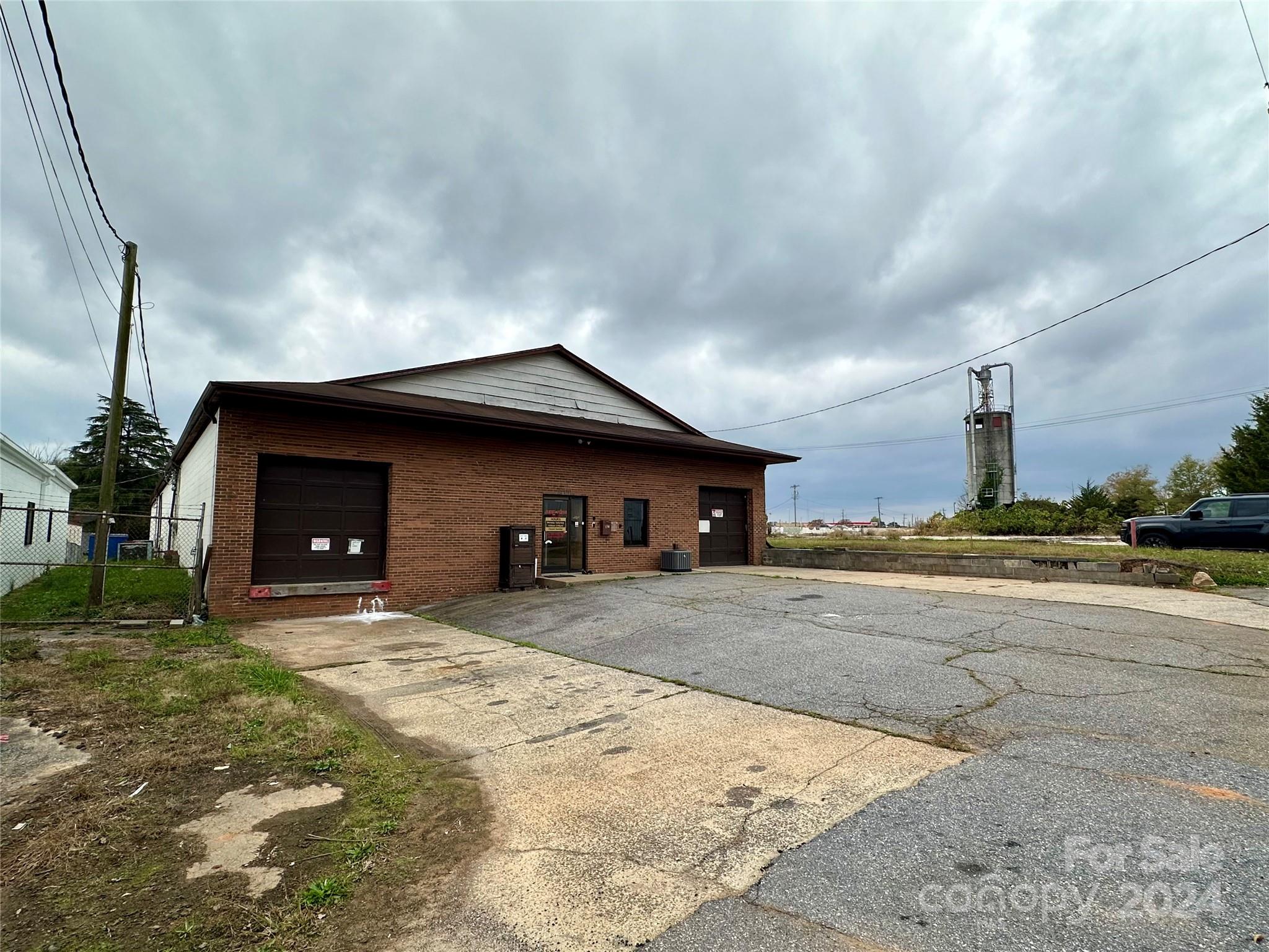 1707 10th Avenue NE