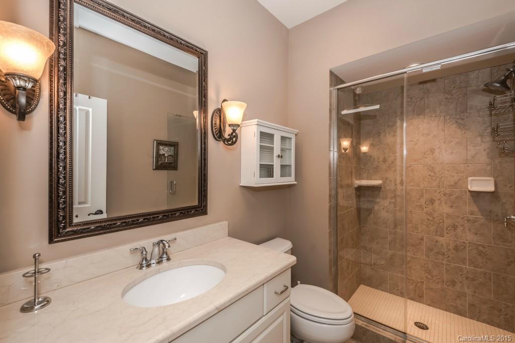 ROBBINS PARK - Residential