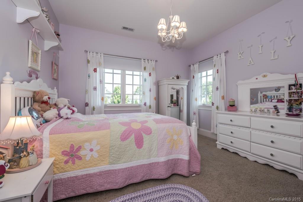 ROBBINS PARK - Residential