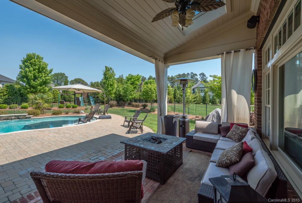 ROBBINS PARK - Residential