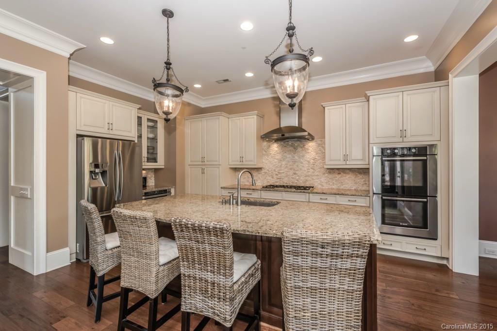 ROBBINS PARK - Residential