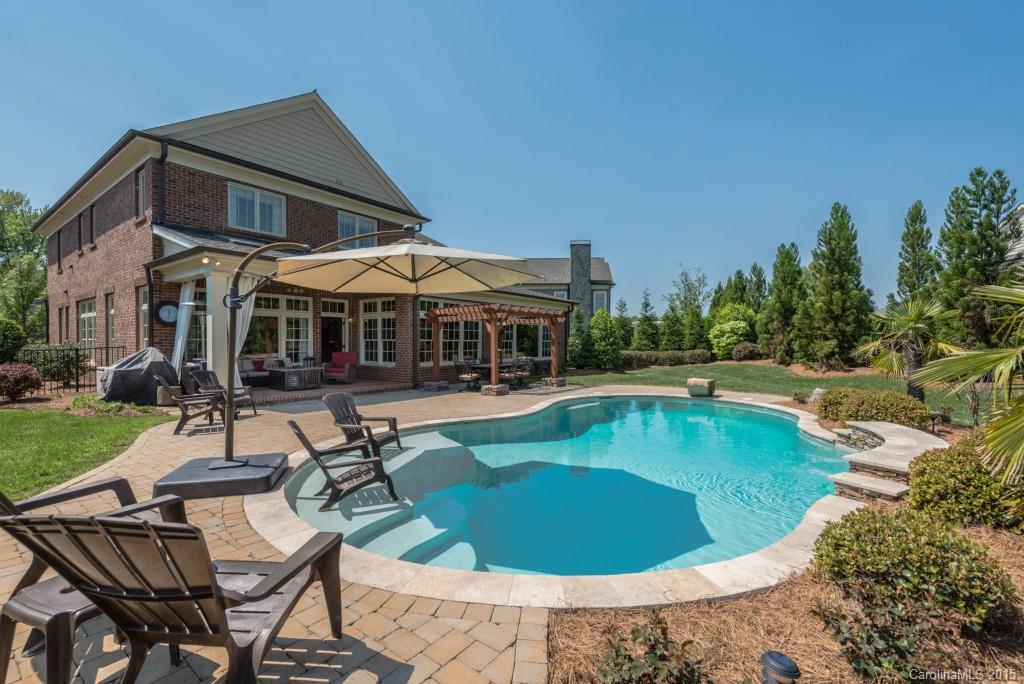 ROBBINS PARK - Residential