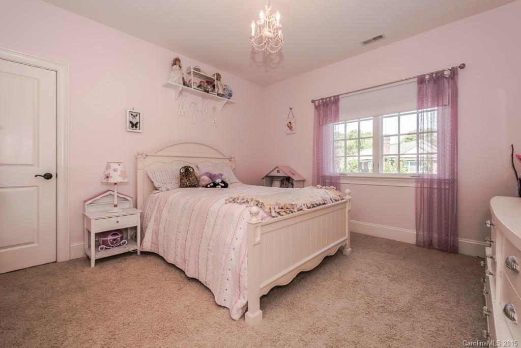 ROBBINS PARK - Residential