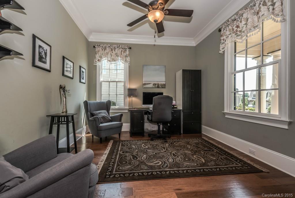 ROBBINS PARK - Residential