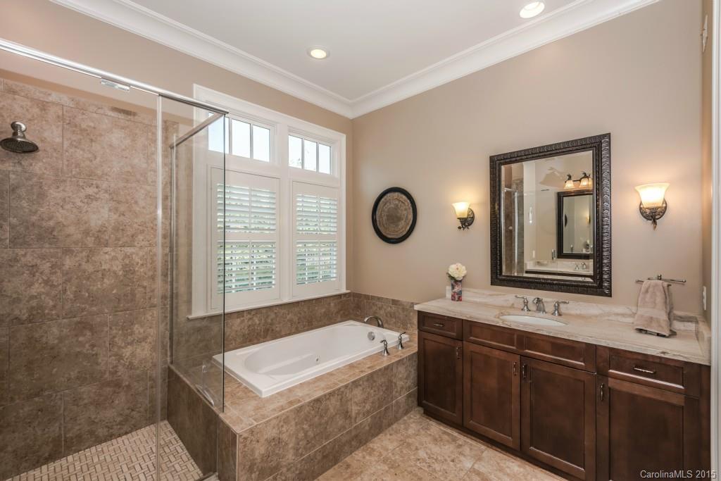 ROBBINS PARK - Residential