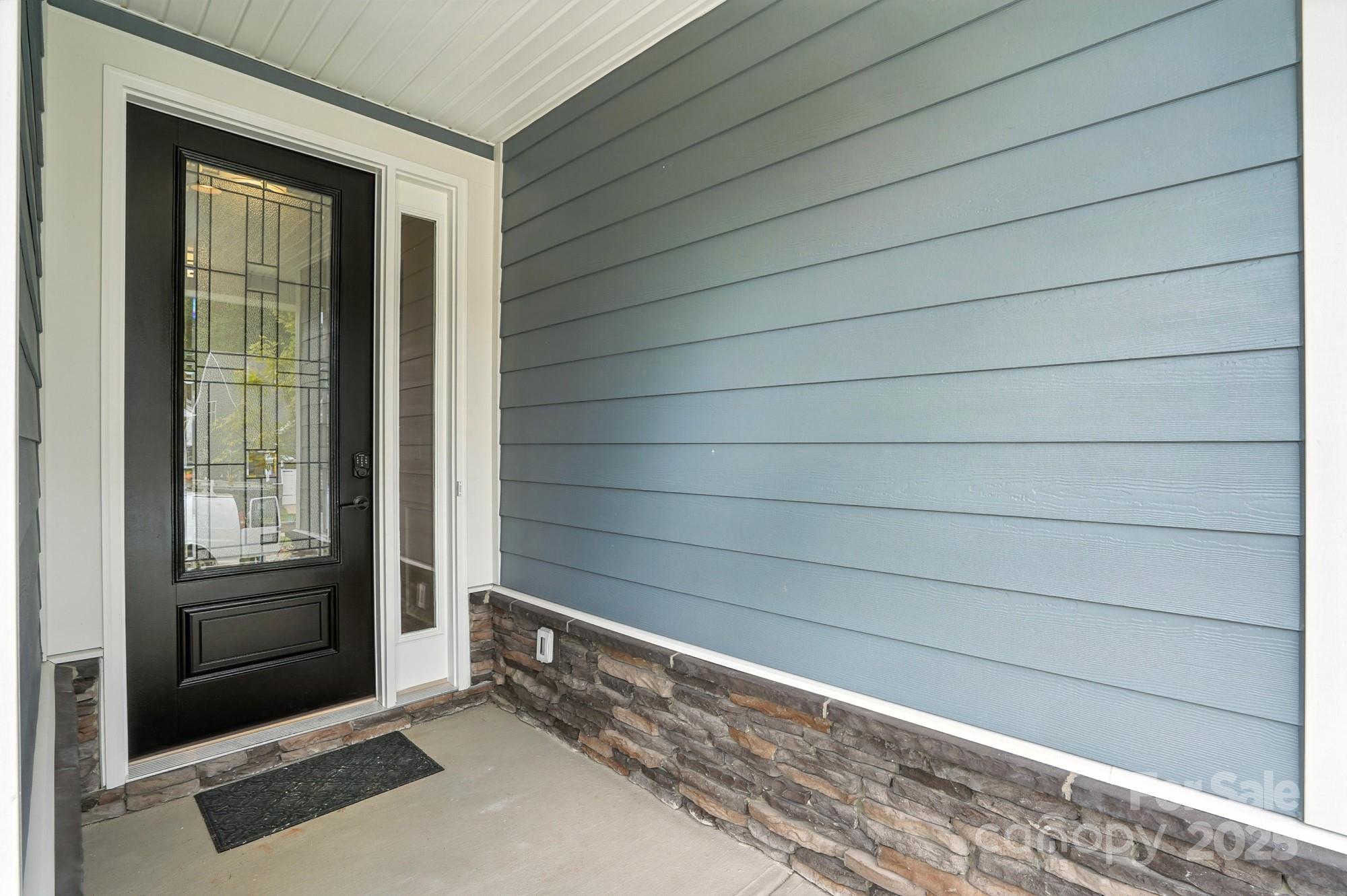 121 N Prestwick Way
