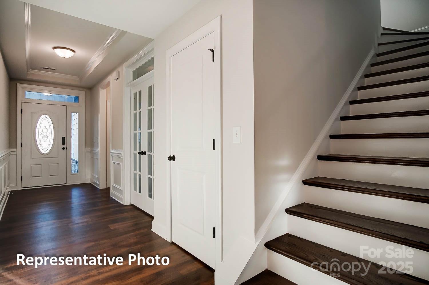 121 N Prestwick Way 43