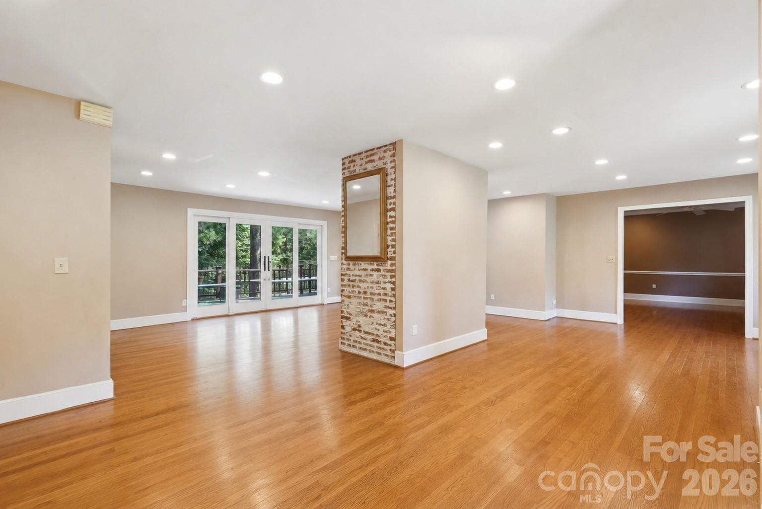 2620 Lynbridge Drive
