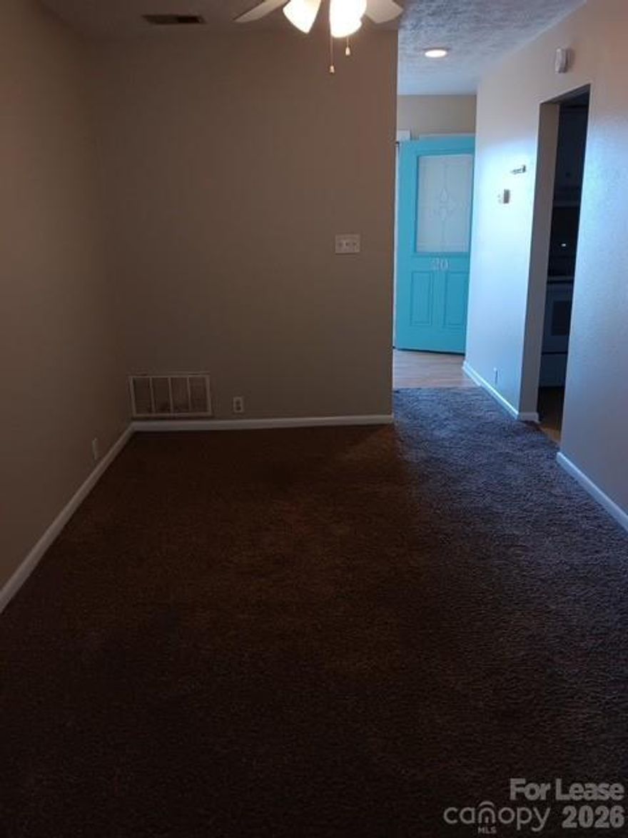 GREAT LOCATION!!  This nice 2 BR 1.5 BA is located on Lake Hickory.  Pets welcome!!  Community pool!!