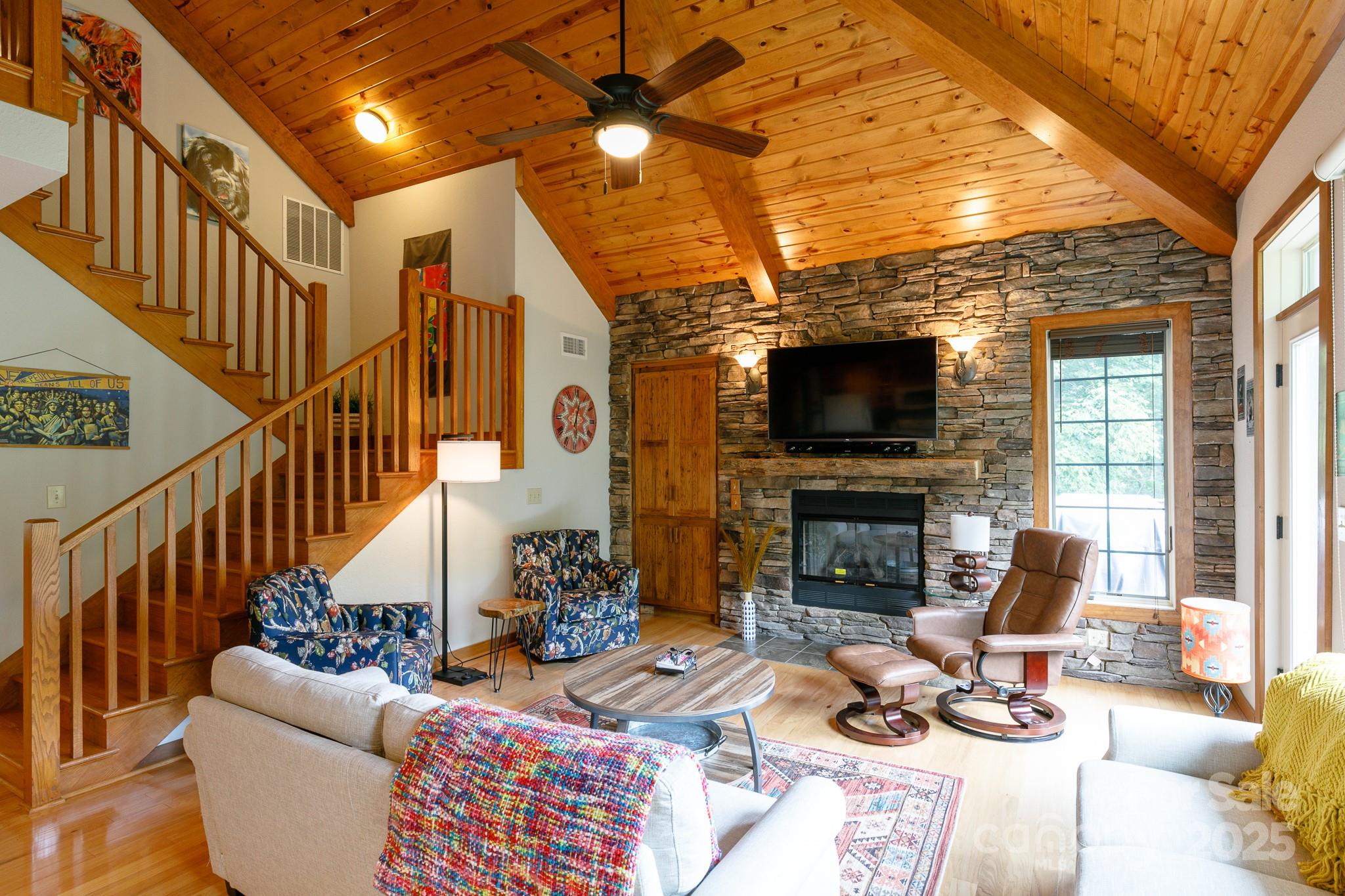 222 Creekside Way D-301