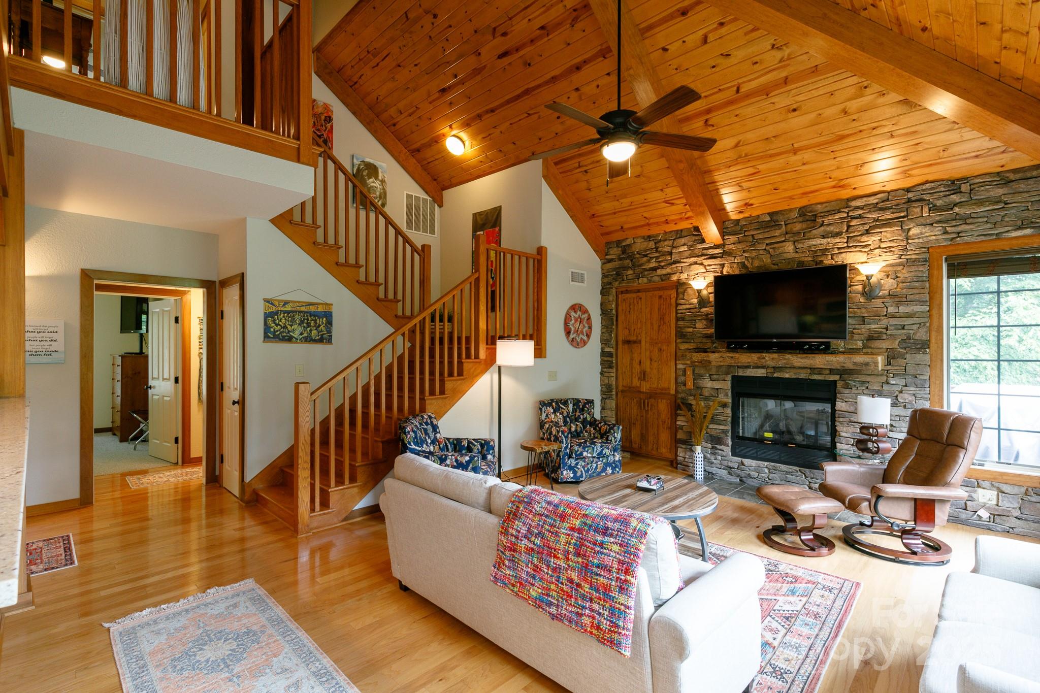 222 Creekside Way D-301