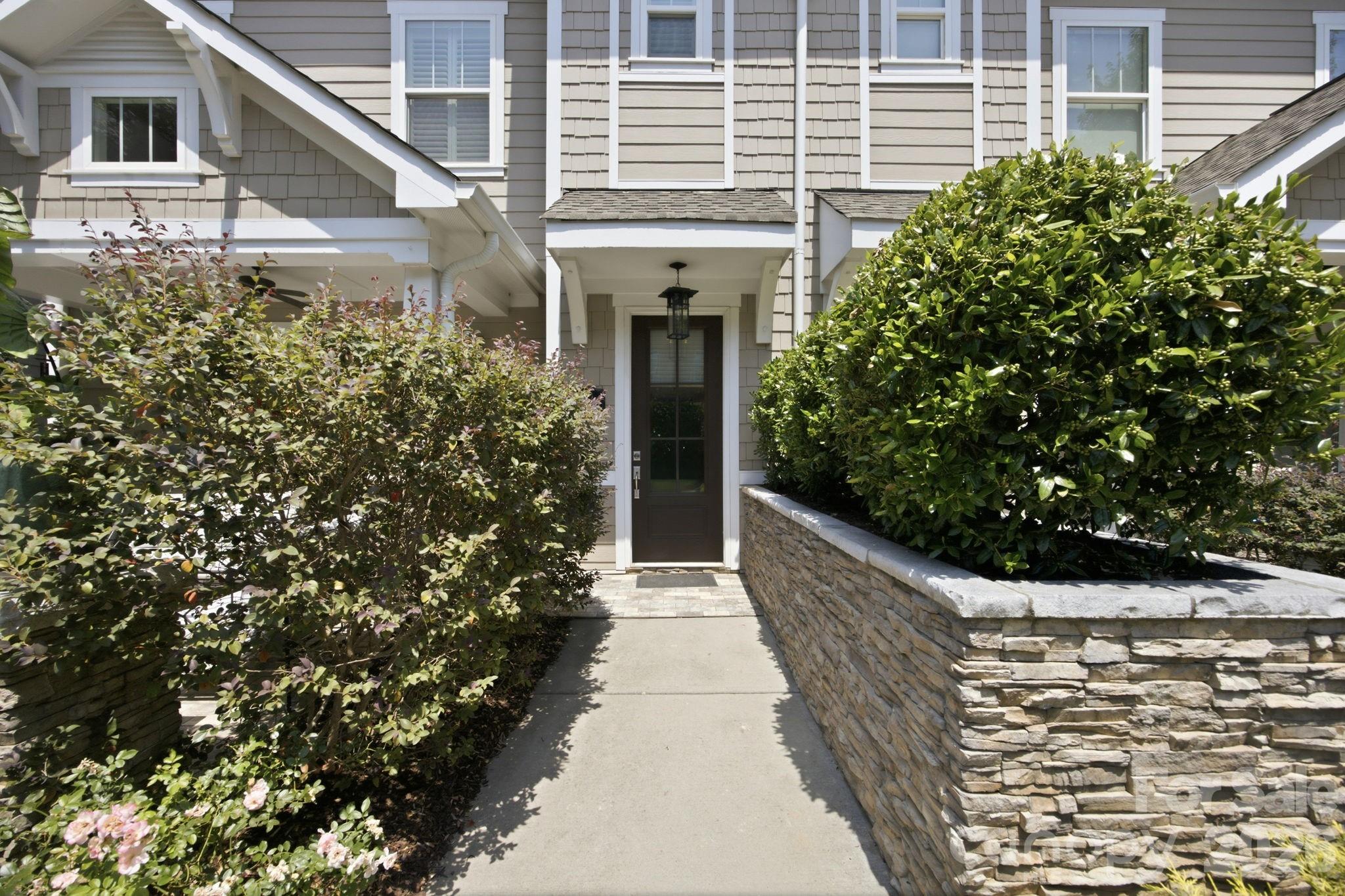 744 Amalfi Drive