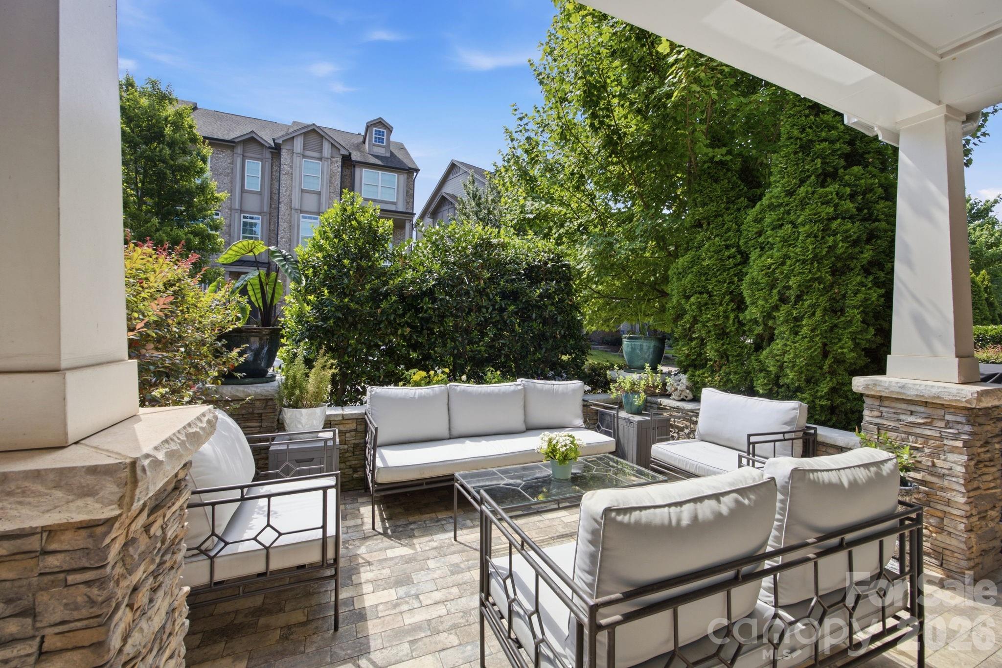 744 Amalfi Drive