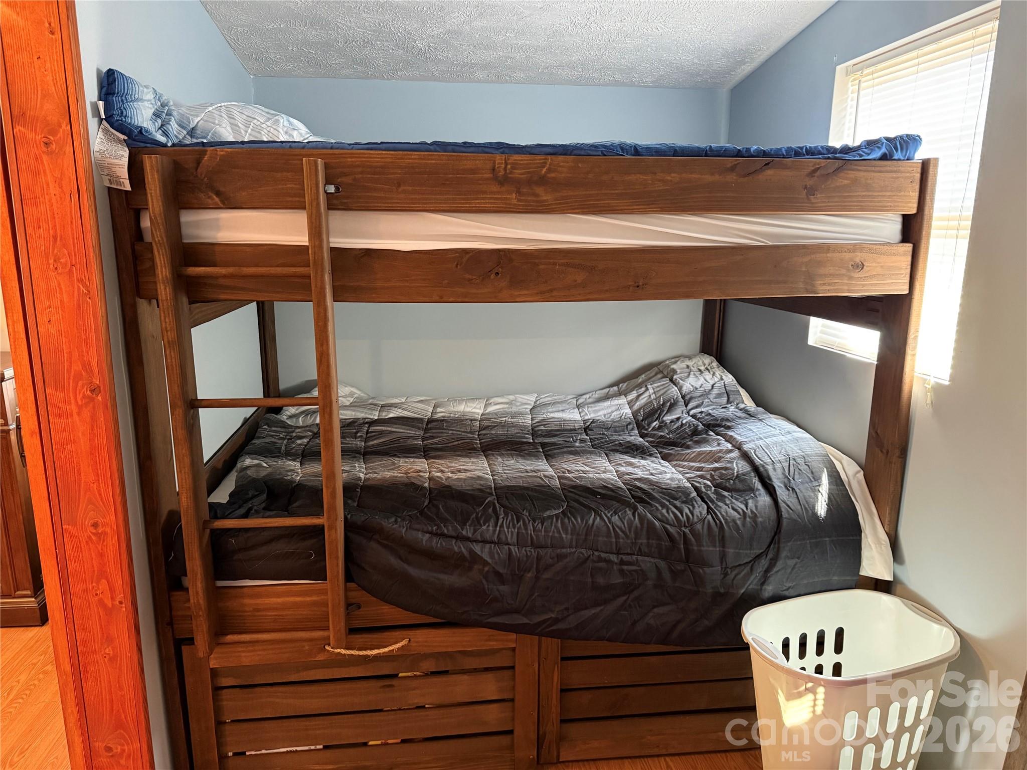 Twin Harbor - Residential