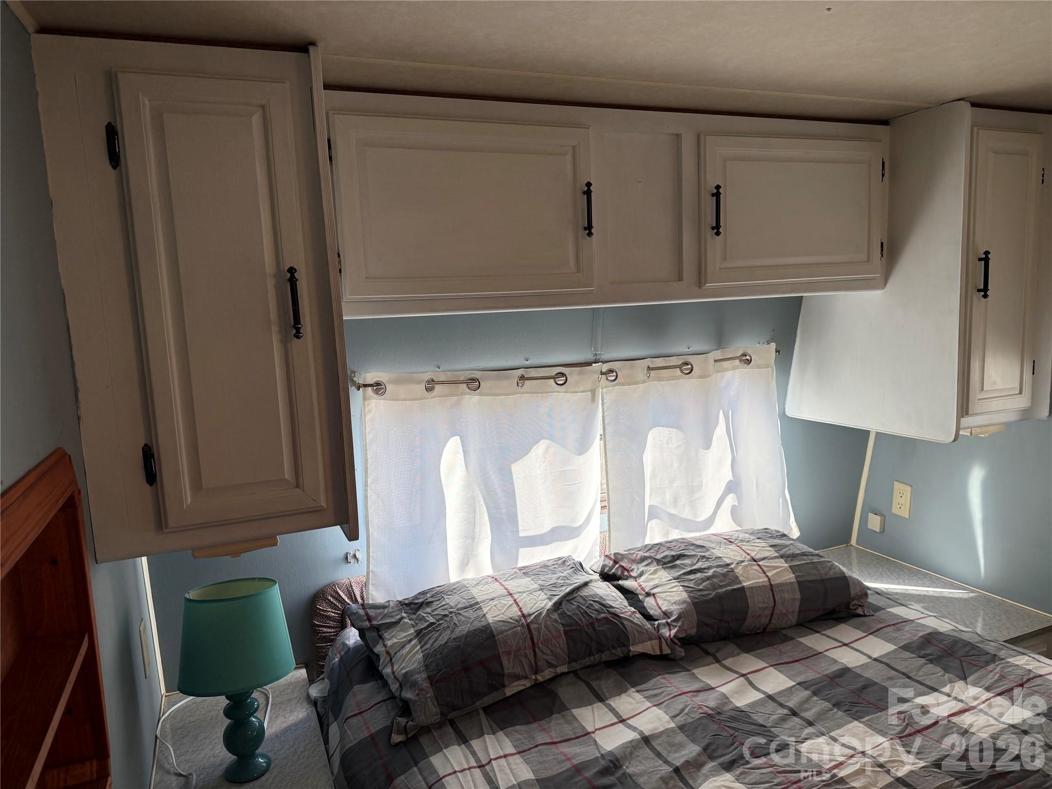 Twin Harbor - Residential