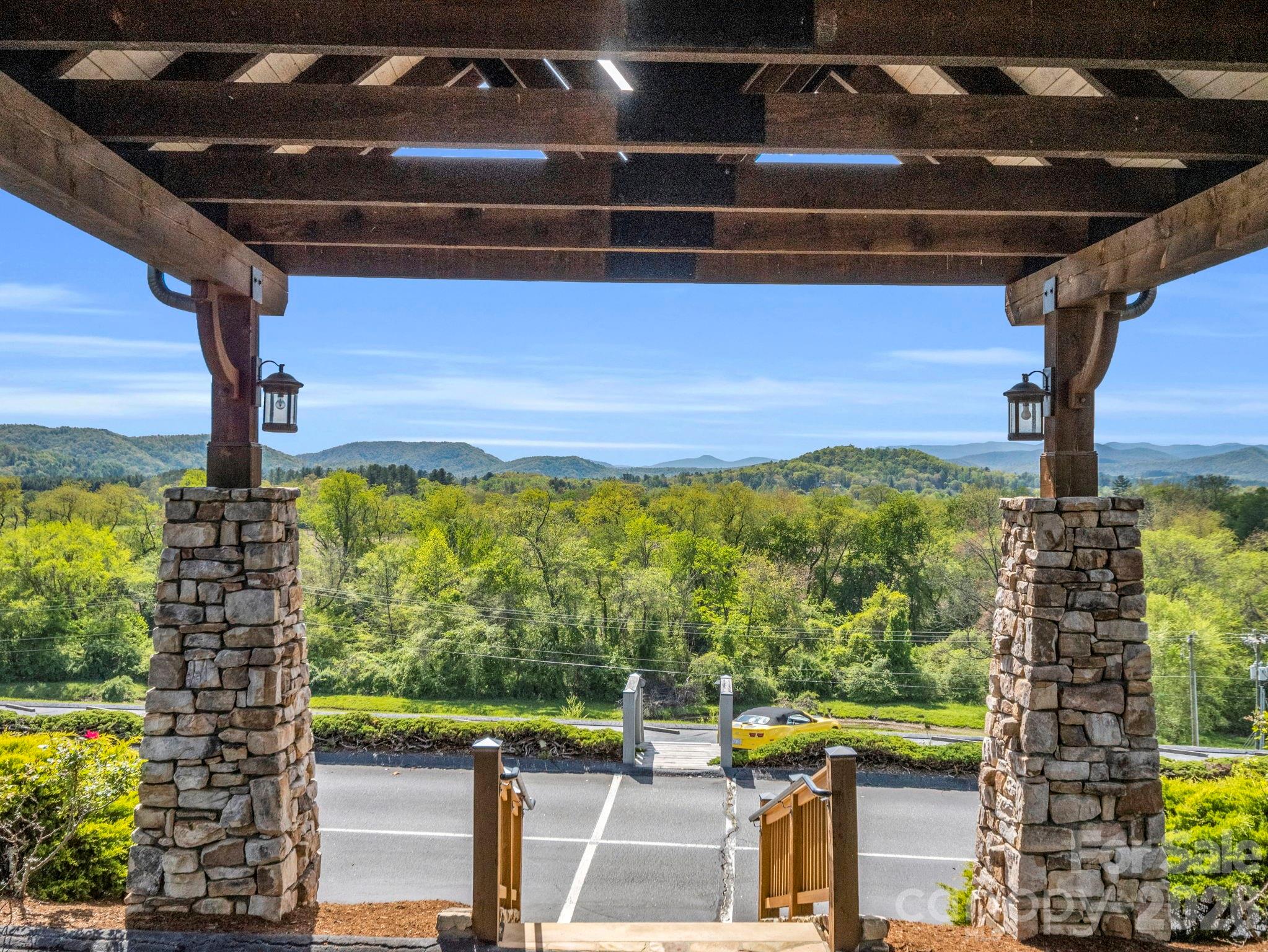 Cummings Cove - Land