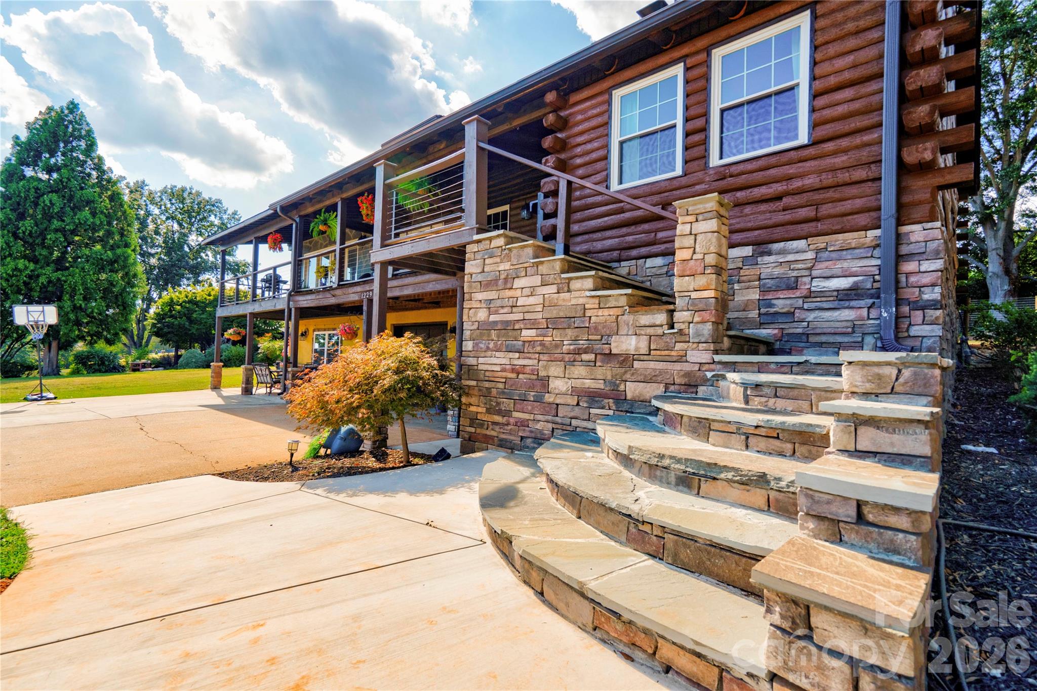 1229 New Crest Lane