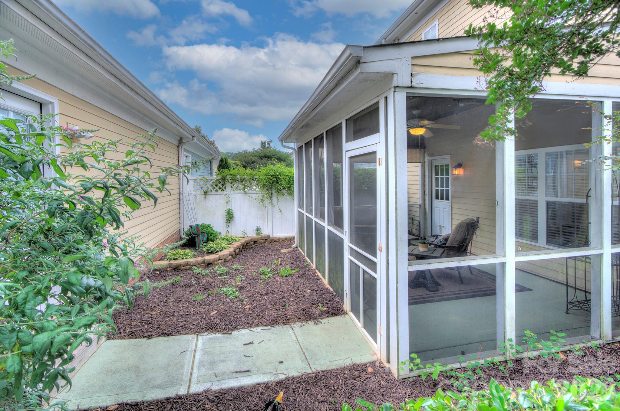 903 White Point Drive