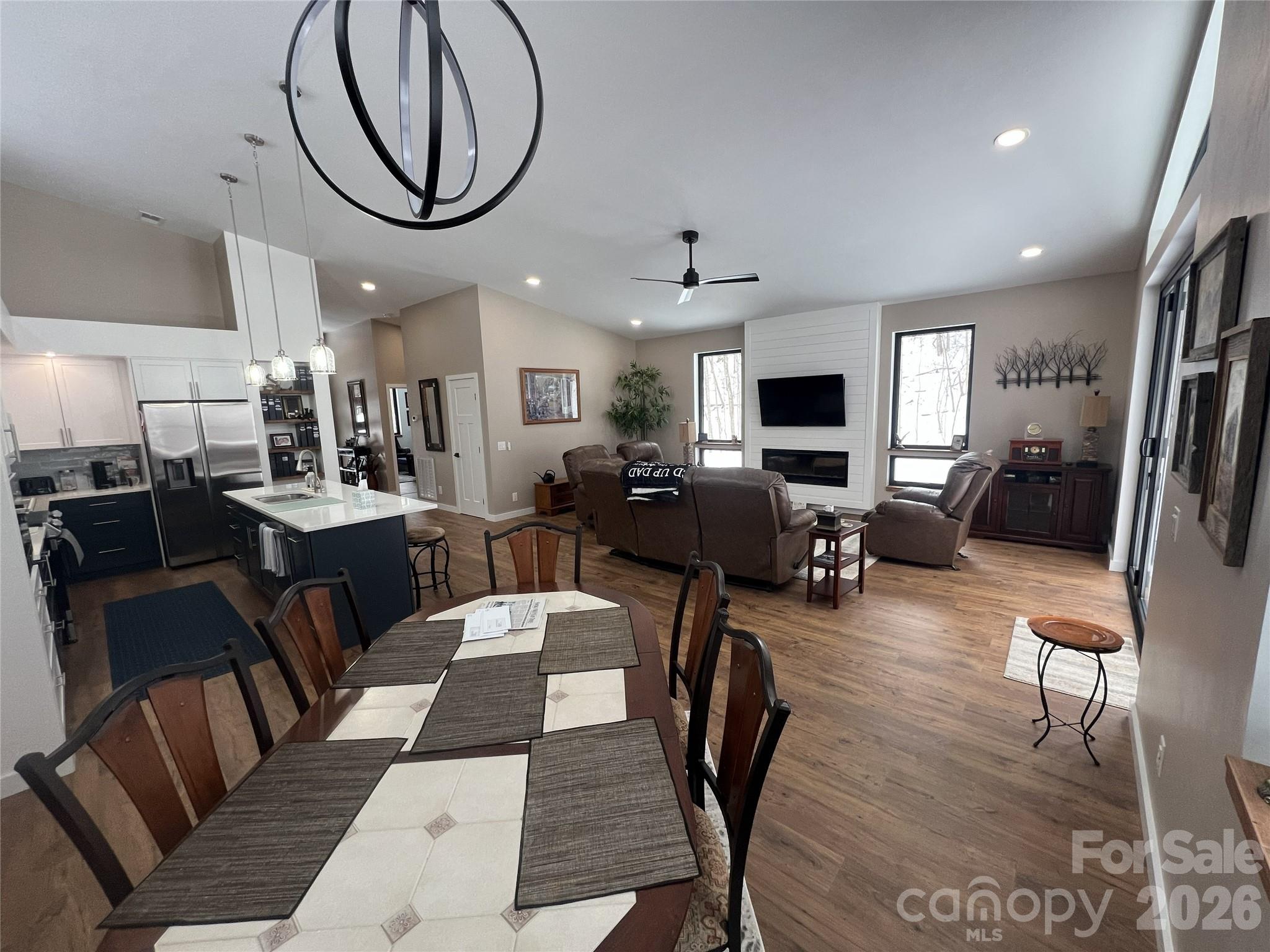 Fontana View - Residential