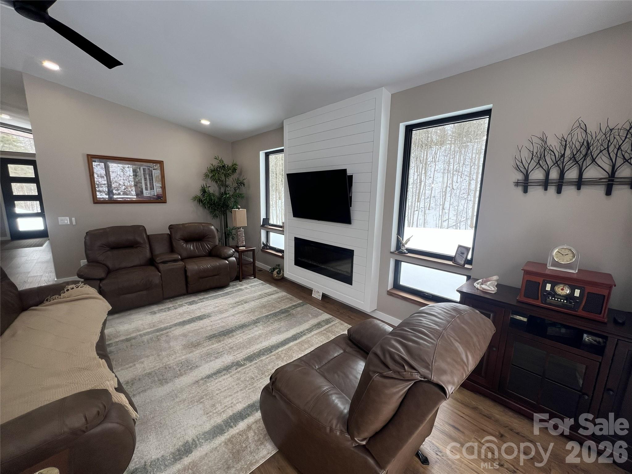 Fontana View - Residential