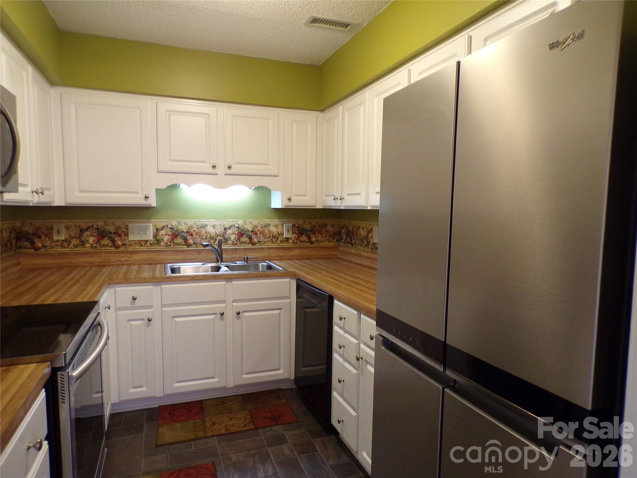 Colony Square - Residential