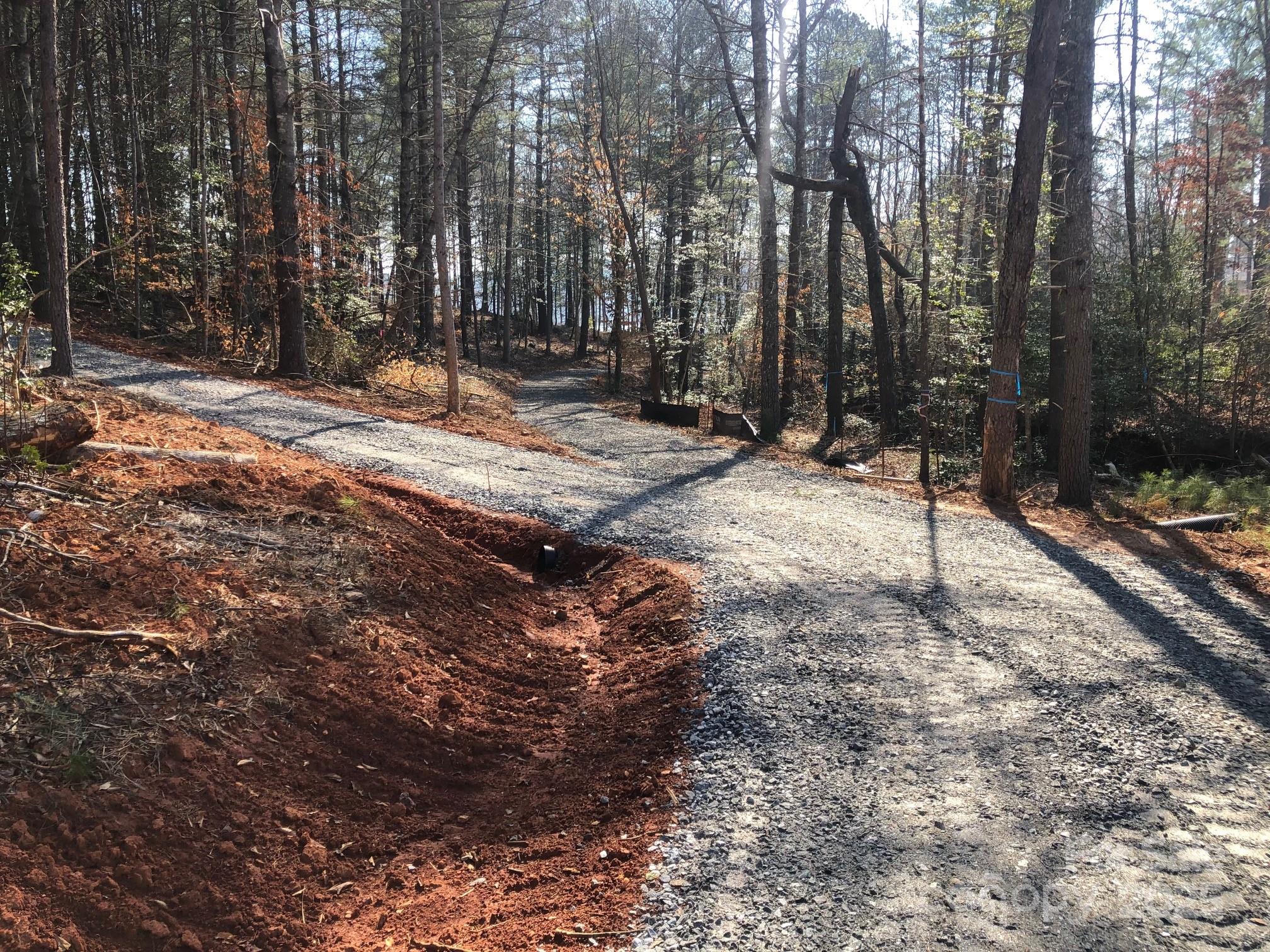 The Waterfront Club - Land