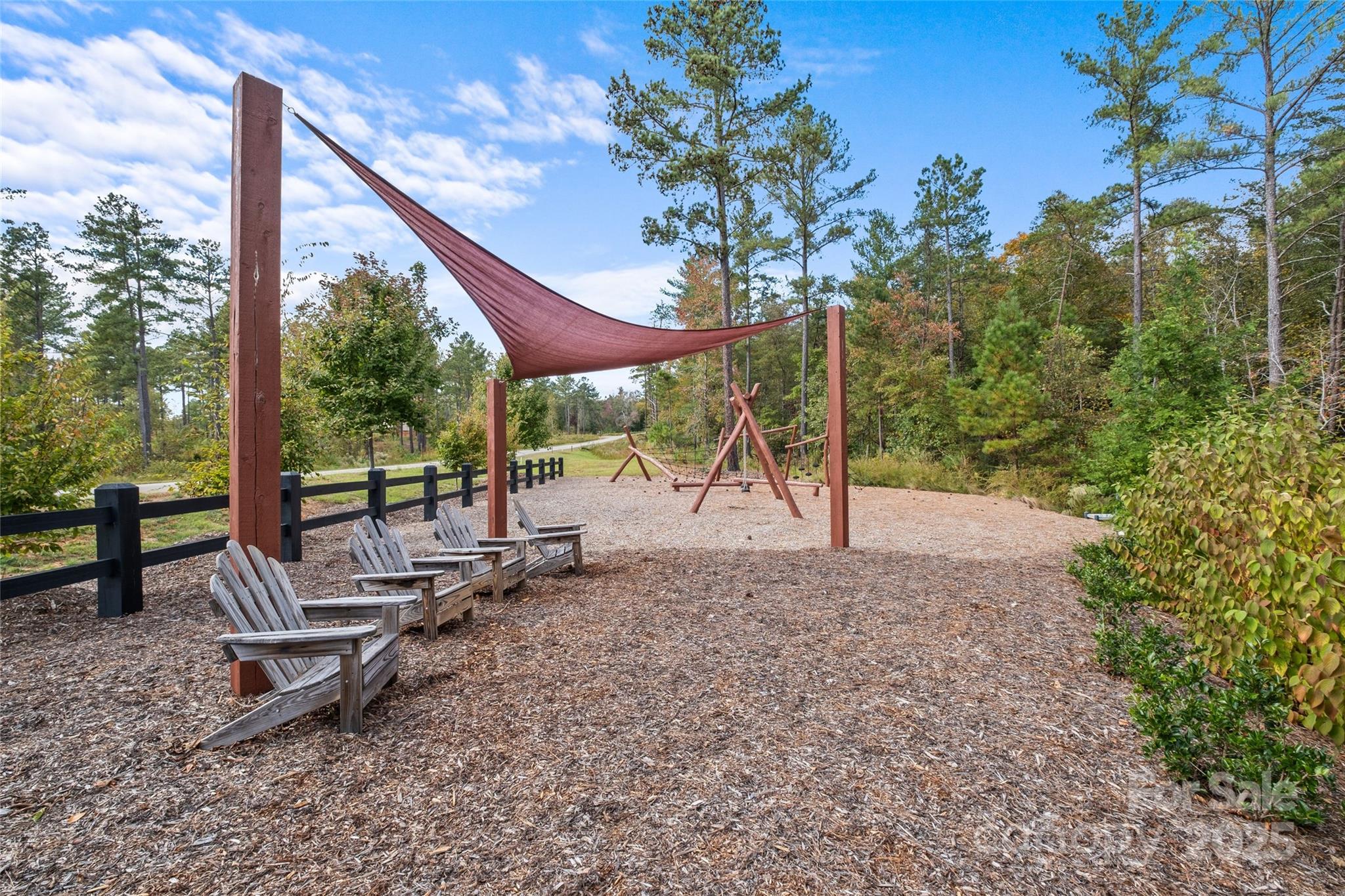 The Waterfront Club - Land