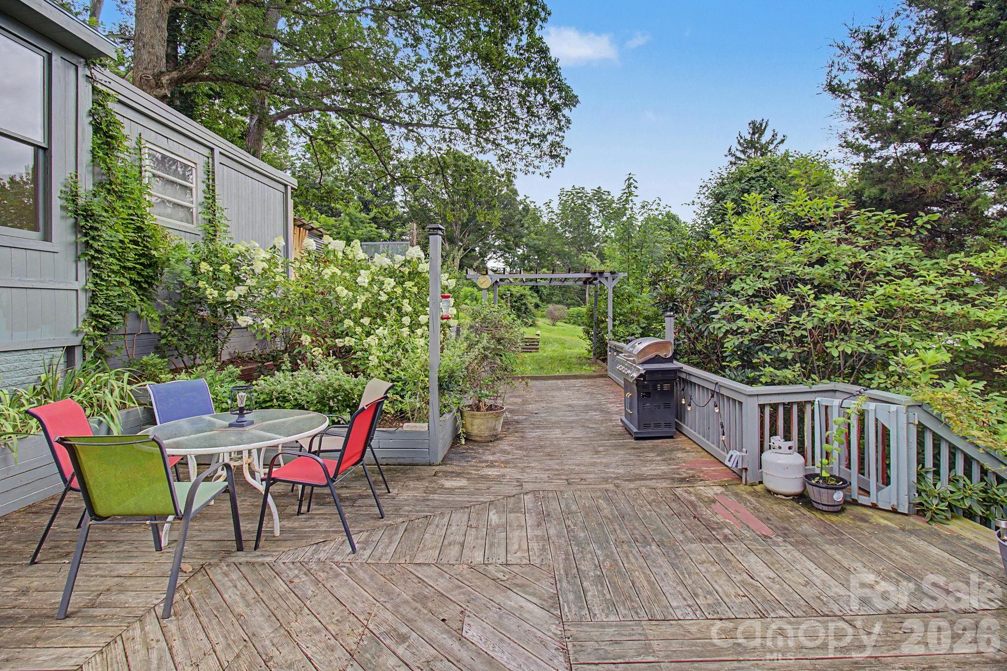 25 Wentworth Avenue