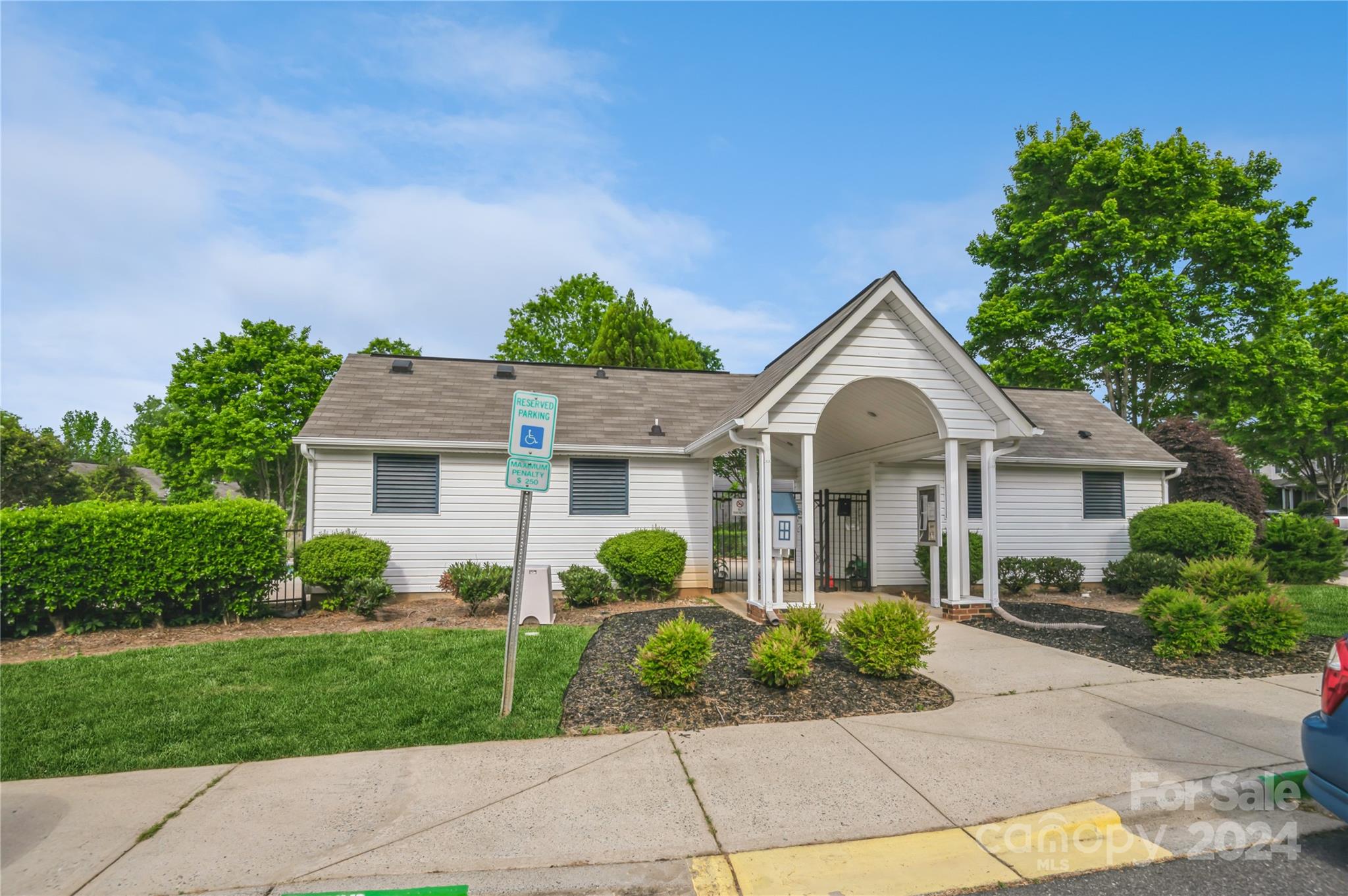 The Townes at River Crossing - Residential