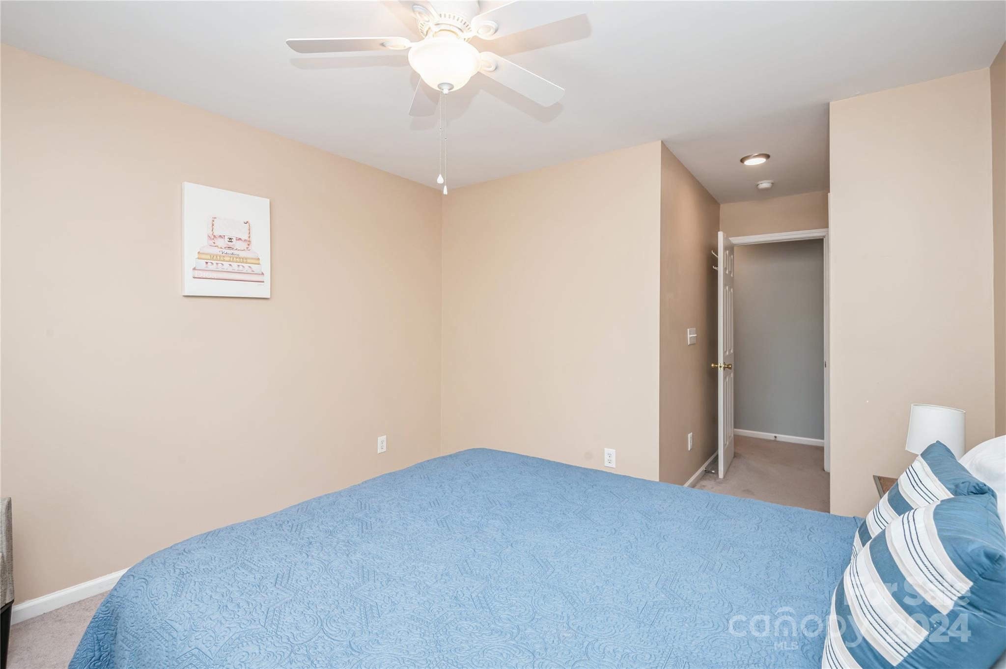 The Townes at River Crossing - Residential