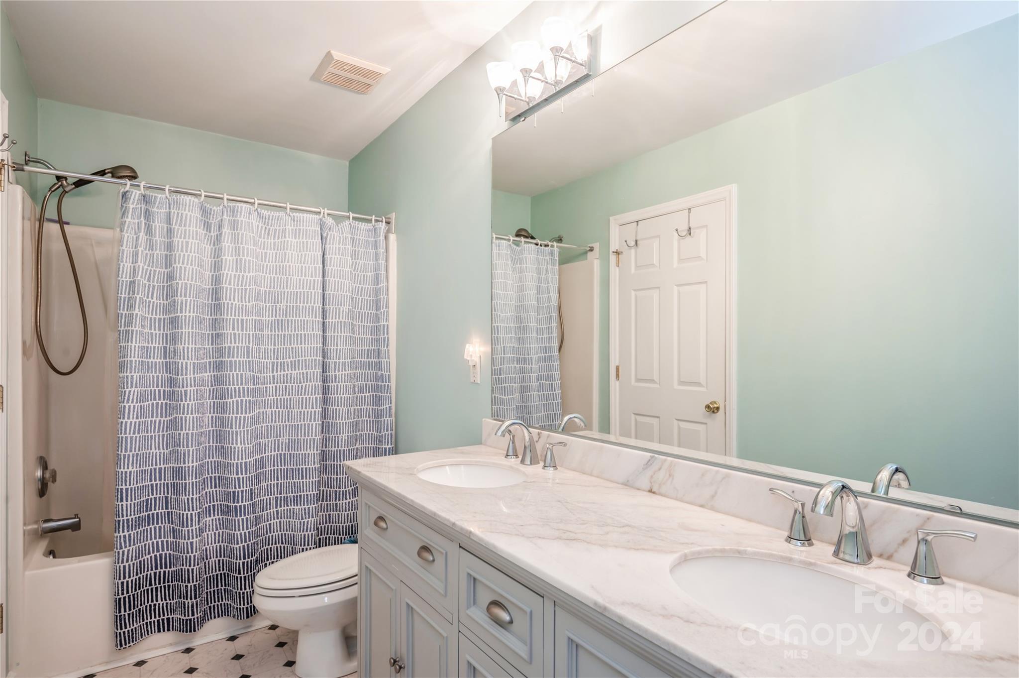 The Townes at River Crossing - Residential