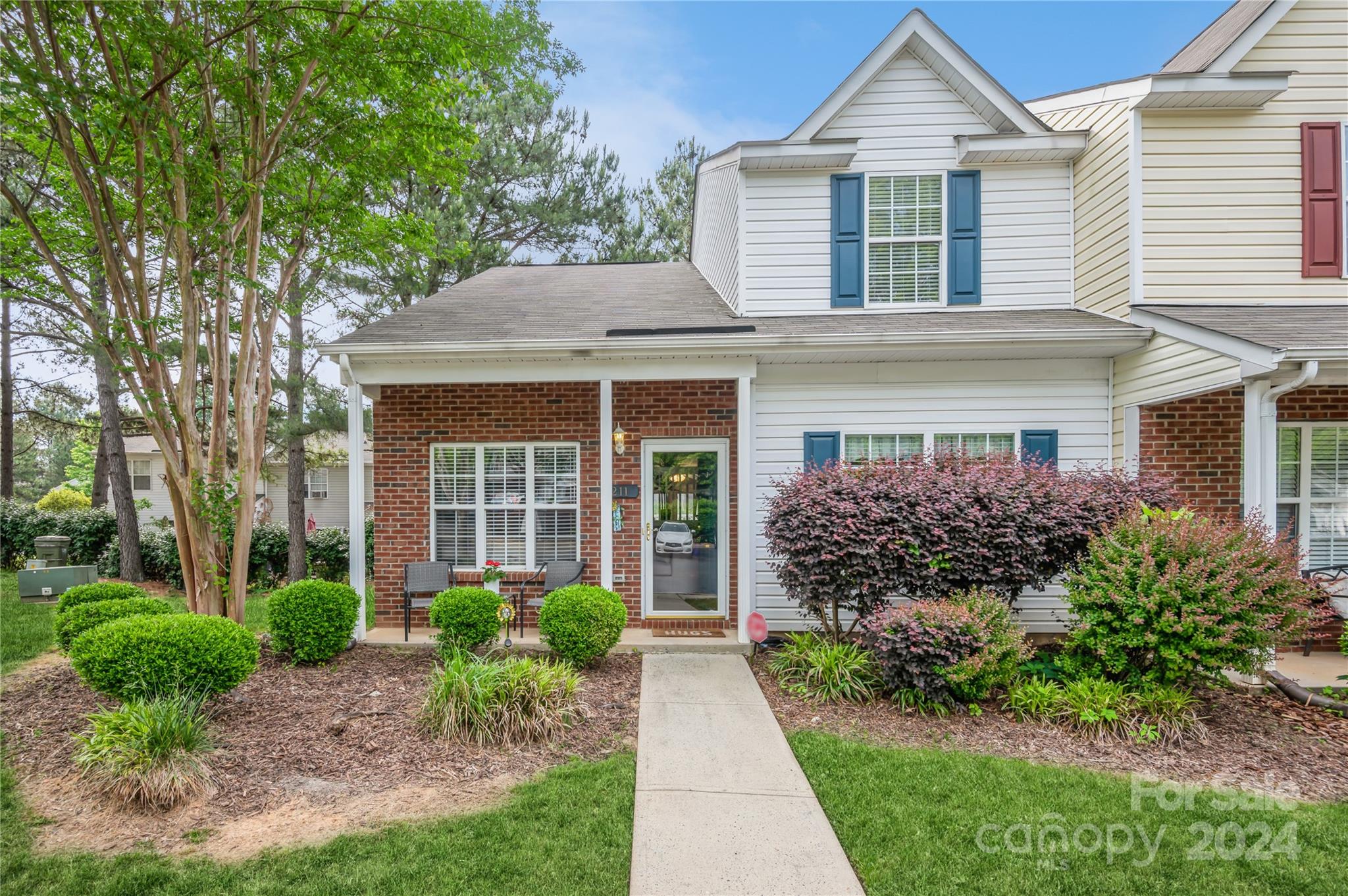 The Townes at River Crossing - Residential