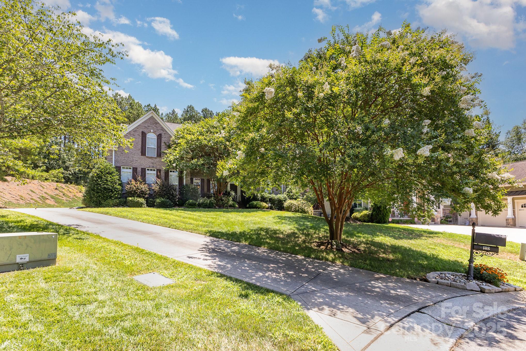 108 Laurel Glen Court