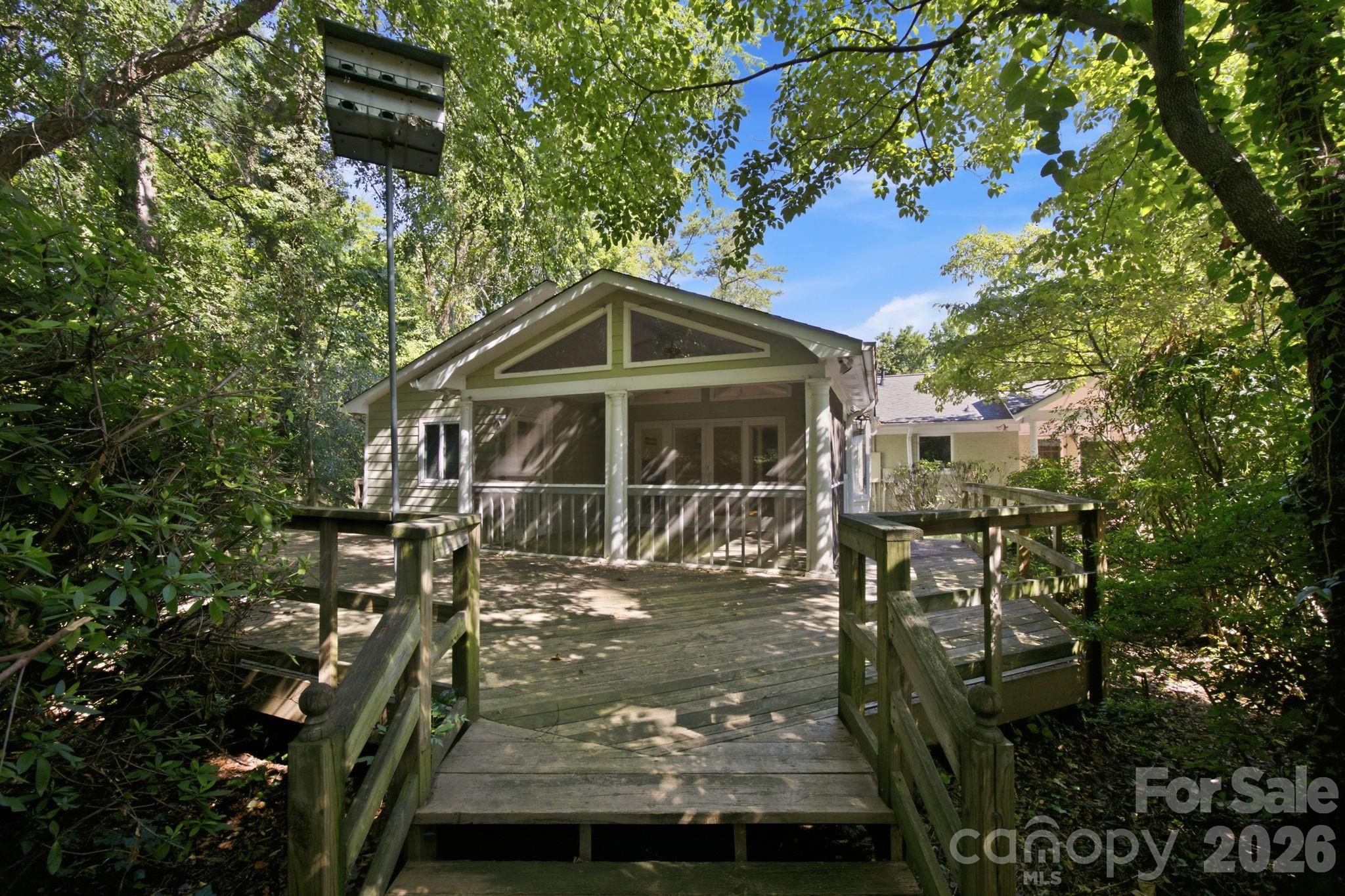 827 Jefferson Drive