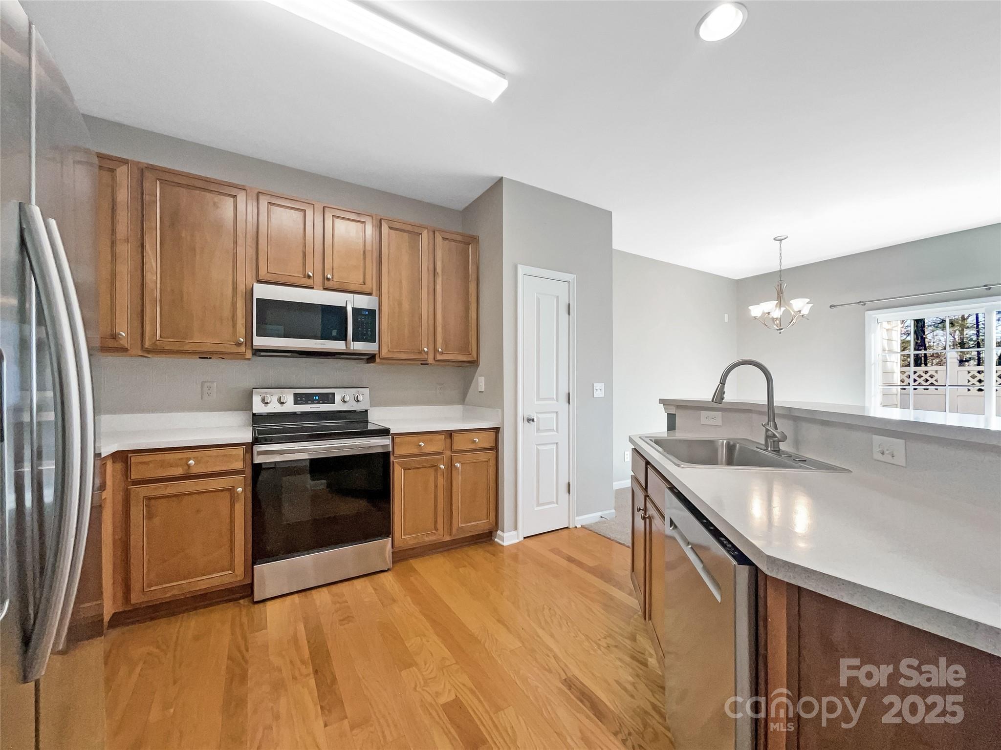 Ridge Pointe - Residential